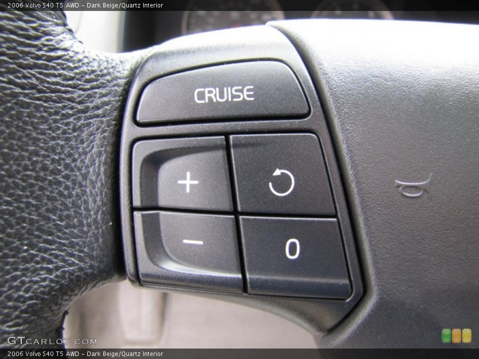 Dark Beige/Quartz Interior Controls for the 2006 Volvo S40 T5 AWD #49062170