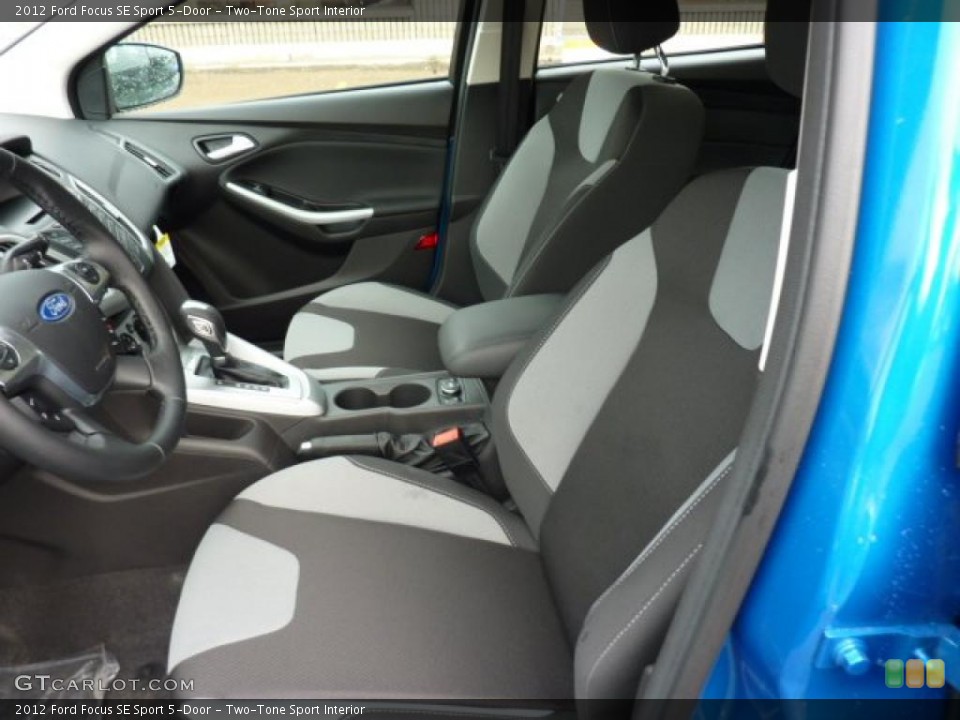 Two-Tone Sport Interior Photo for the 2012 Ford Focus SE Sport 5-Door #49065344