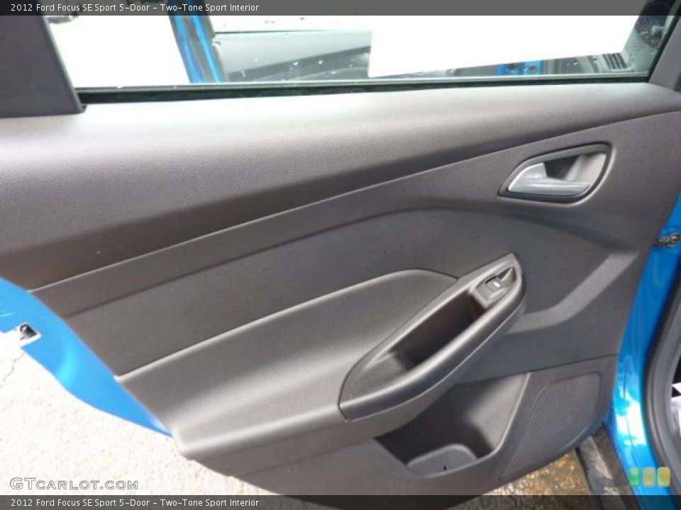 Two-Tone Sport Interior Door Panel for the 2012 Ford Focus SE Sport 5-Door #49065383