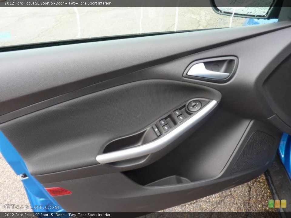 Two-Tone Sport Interior Door Panel for the 2012 Ford Focus SE Sport 5-Door #49065398