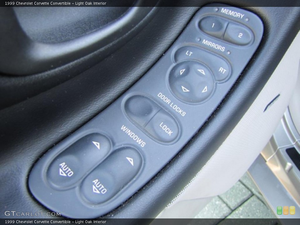 Light Oak Interior Controls for the 1999 Chevrolet Corvette Convertible #49067057