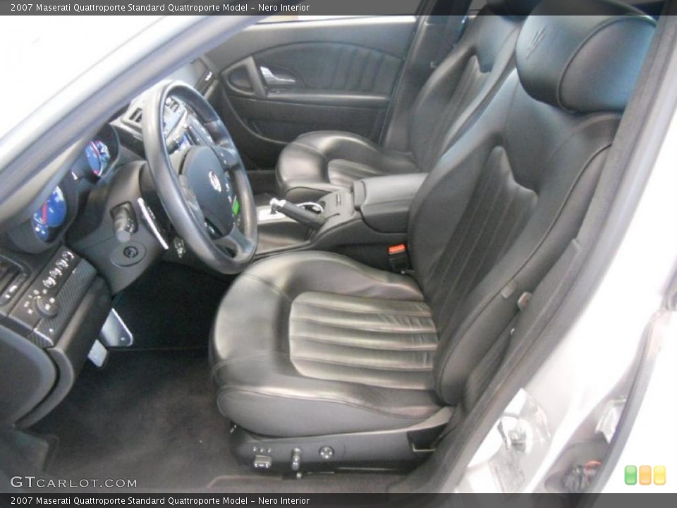 Nero Interior Photo for the 2007 Maserati Quattroporte  #49068293