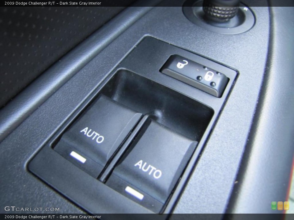 Dark Slate Gray Interior Controls for the 2009 Dodge Challenger R/T #49069298