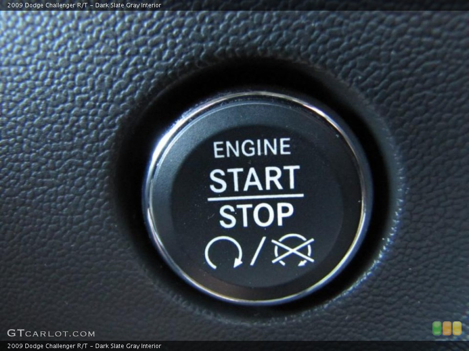Dark Slate Gray Interior Controls for the 2009 Dodge Challenger R/T #49069475