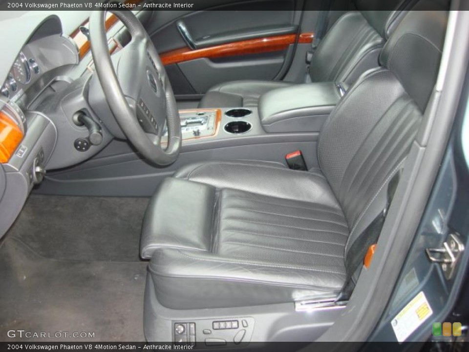 Anthracite Interior Photo for the 2004 Volkswagen Phaeton V8 4Motion Sedan #49072340