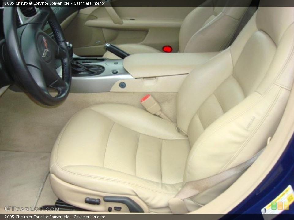 Cashmere Interior Photo for the 2005 Chevrolet Corvette Convertible #49072703