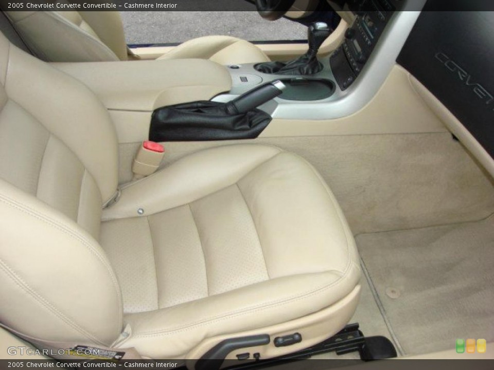 Cashmere Interior Photo for the 2005 Chevrolet Corvette Convertible #49072733