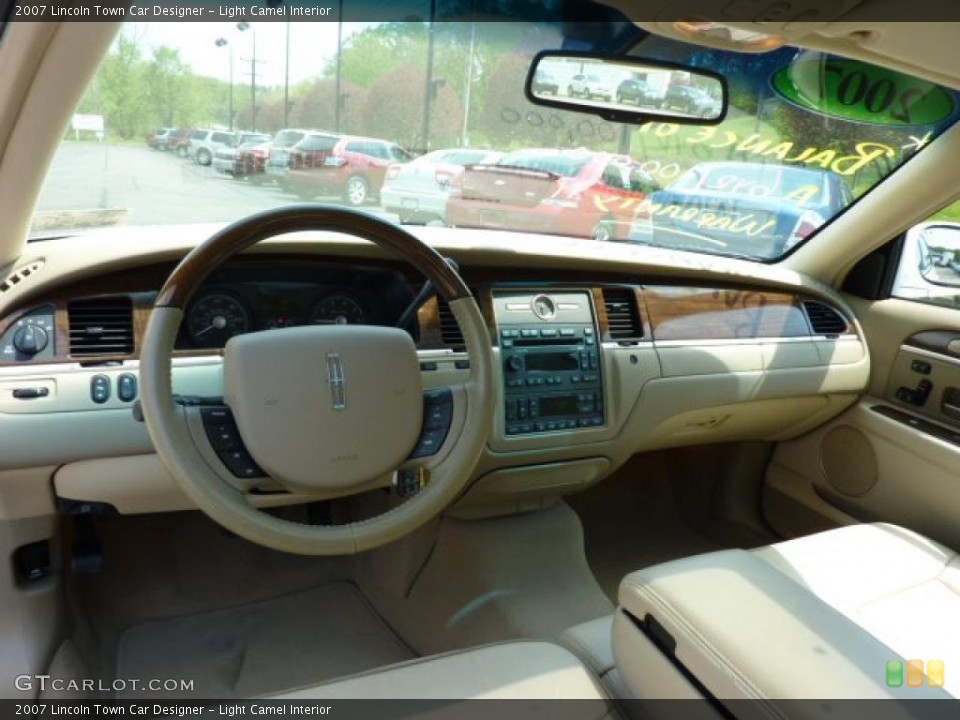 Light Camel Interior Dashboard for the 2007 Lincoln Town Car Designer #49074497