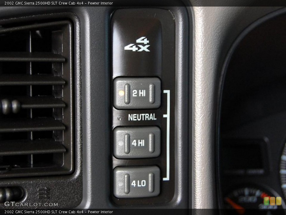 Pewter Interior Controls for the 2002 GMC Sierra 2500HD SLT Crew Cab 4x4 #49075931