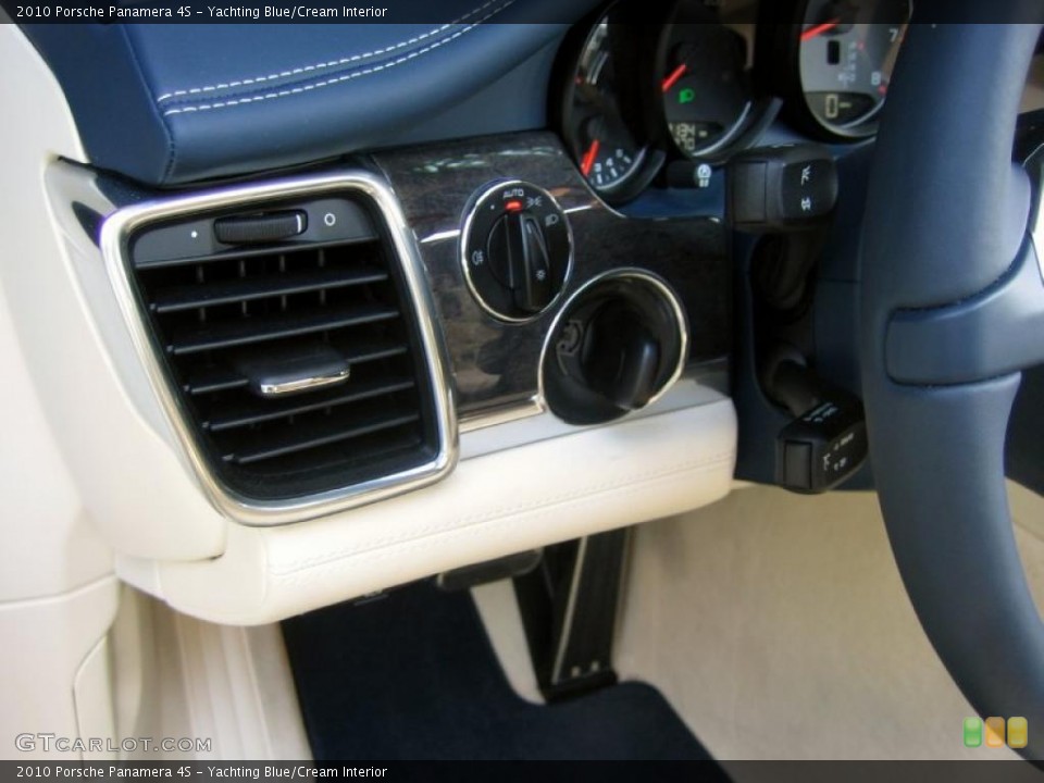 Yachting Blue/Cream Interior Controls for the 2010 Porsche Panamera 4S #49077602
