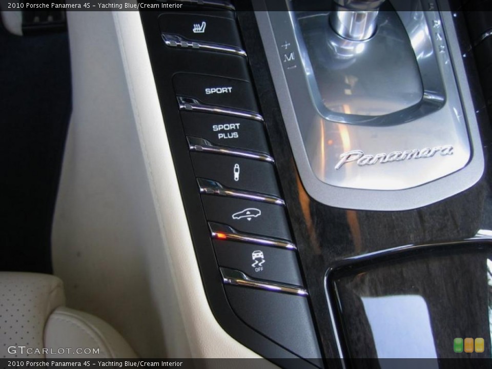 Yachting Blue/Cream Interior Controls for the 2010 Porsche Panamera 4S #49077767