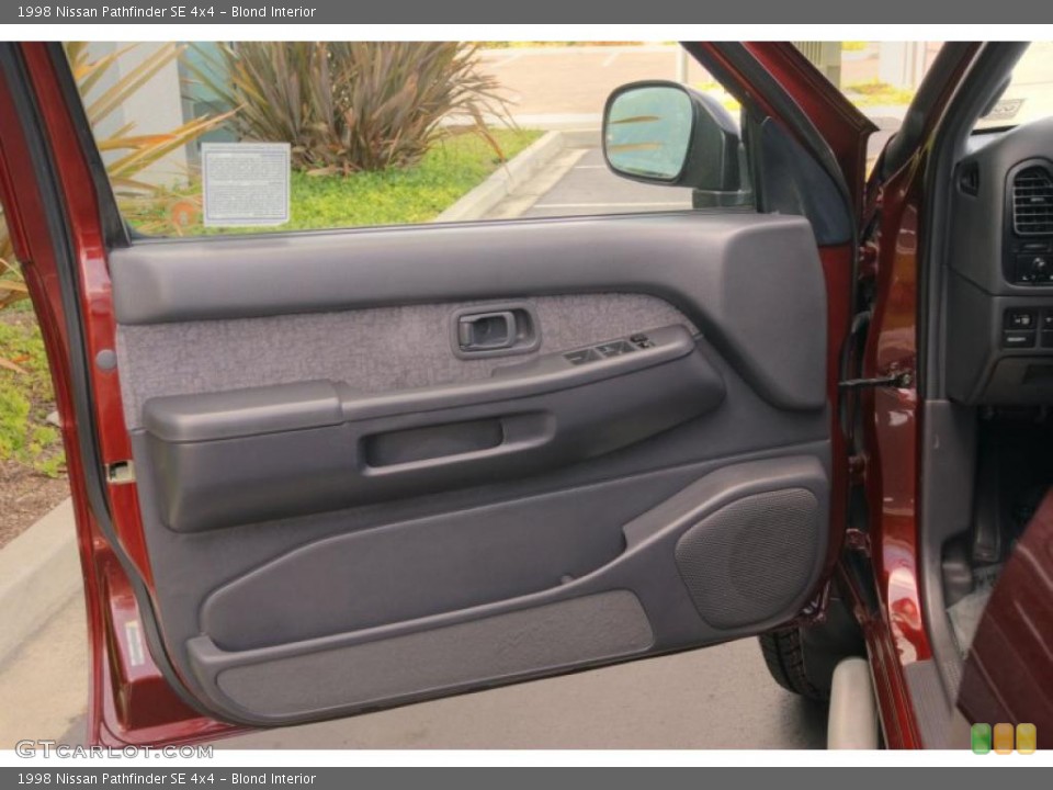 Blond Interior Door Panel for the 1998 Nissan Pathfinder SE 4x4 #49078115