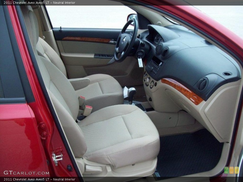 Neutral Interior Photo for the 2011 Chevrolet Aveo Aveo5 LT #49078520