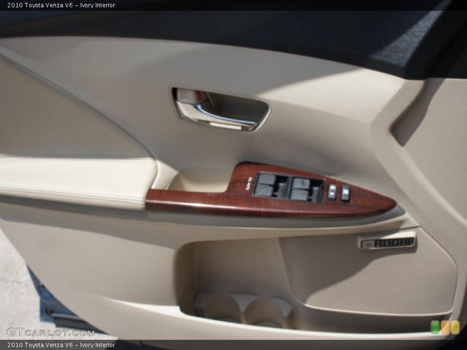 Ivory Interior Door Panel for the 2010 Toyota Venza V6 #49081880