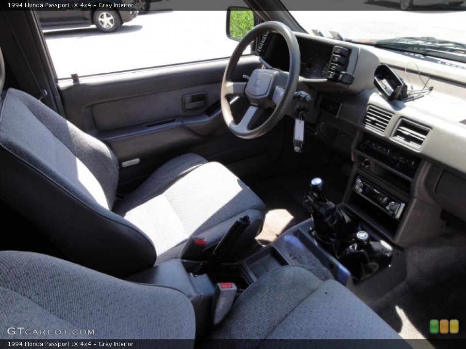 Gray Interior Photo for the 1994 Honda Passport LX 4x4 #49087284