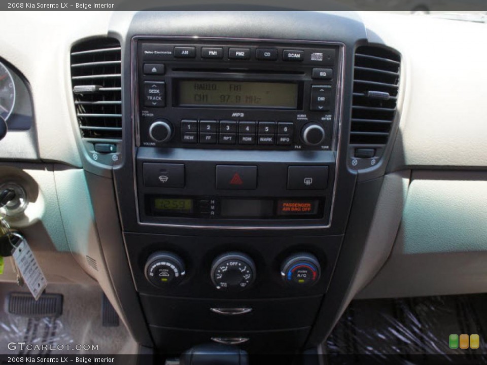 Beige Interior Controls for the 2008 Kia Sorento LX #49087983