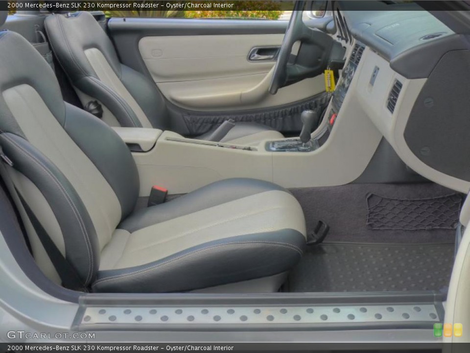 Oyster/Charcoal Interior Photo for the 2000 Mercedes-Benz SLK 230 Kompressor Roadster #49089609