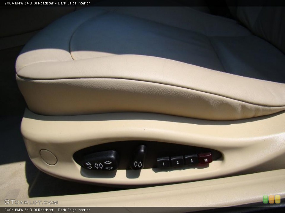 Dark Beige Interior Controls for the 2004 BMW Z4 3.0i Roadster #49094003