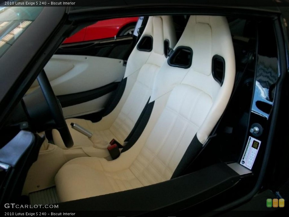 Biscuit Interior Photo for the 2010 Lotus Exige S 240 #49098962