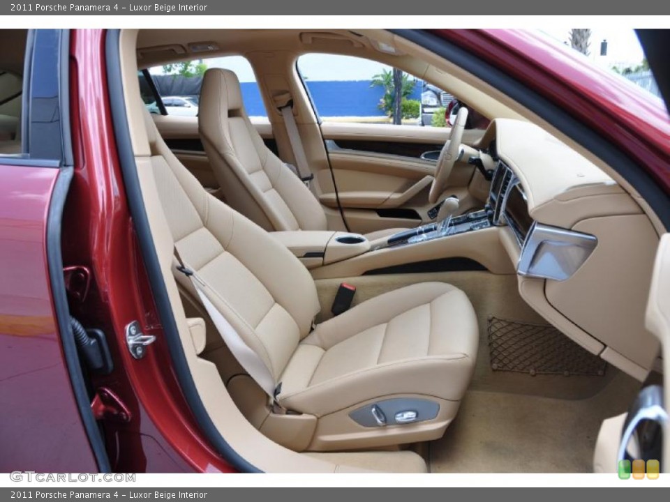 Luxor Beige Interior Photo for the 2011 Porsche Panamera 4 #49099220