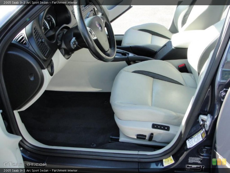 Parchment Interior Photo for the 2005 Saab 9-3 Arc Sport Sedan #49100906