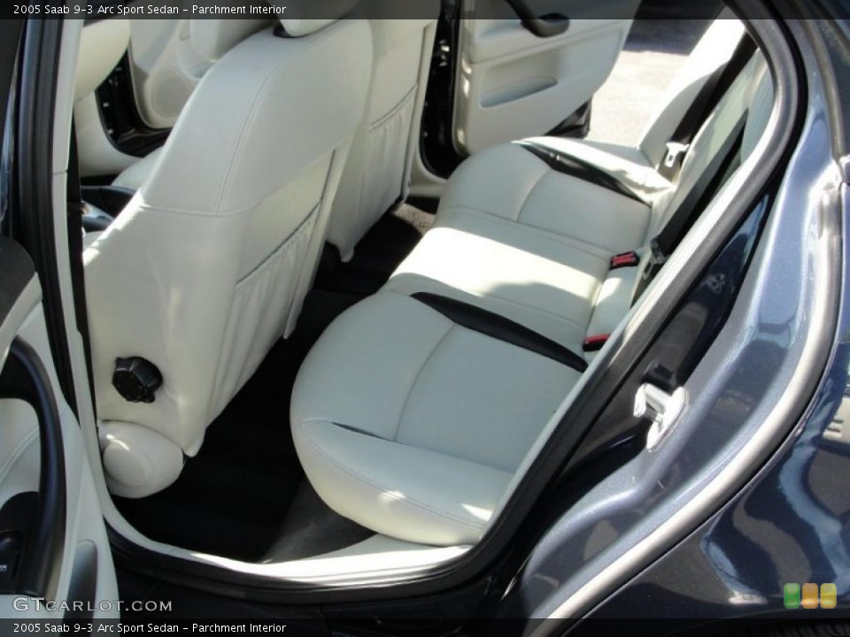 Parchment Interior Photo for the 2005 Saab 9-3 Arc Sport Sedan #49100963