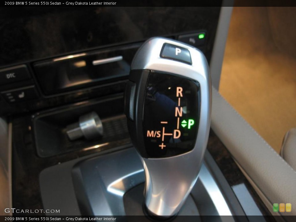 Grey Dakota Leather Interior Transmission for the 2009 BMW 5 Series 550i Sedan #49124522