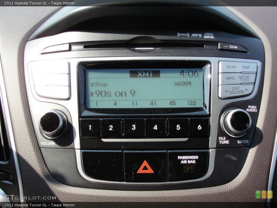 Taupe Interior Controls for the 2011 Hyundai Tucson GL #49125315