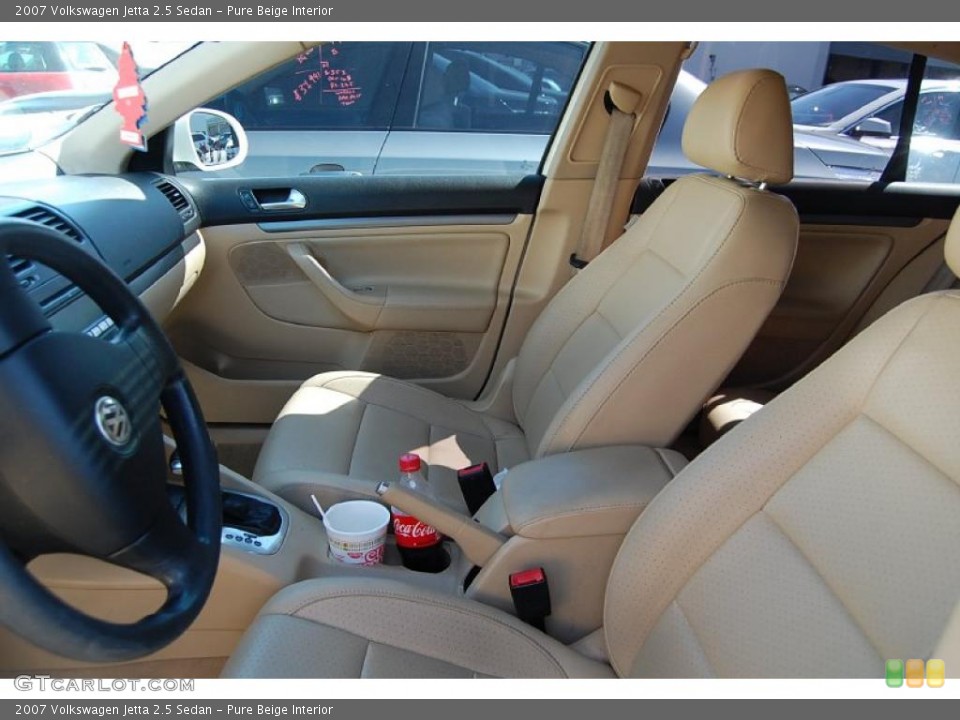 Pure Beige Interior Photo for the 2007 Volkswagen Jetta 2.5 Sedan #49133699