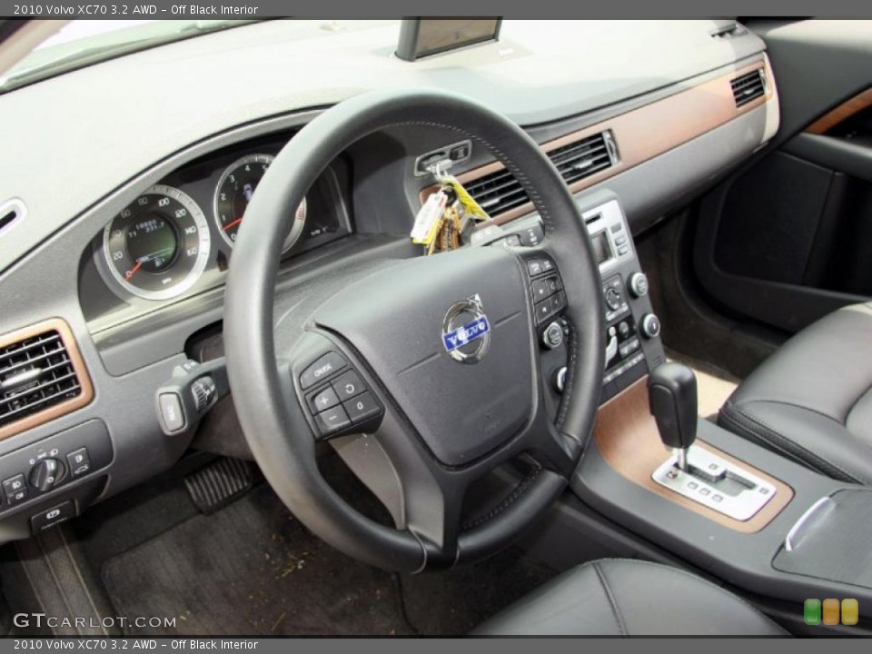 Off Black Interior Photo for the 2010 Volvo XC70 3.2 AWD #49133789