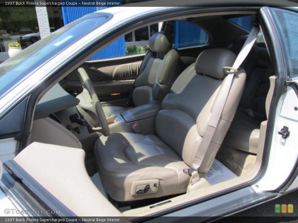Neutral Beige Interior Photo for the 1997 Buick Riviera Supercharged Coupe #49149311