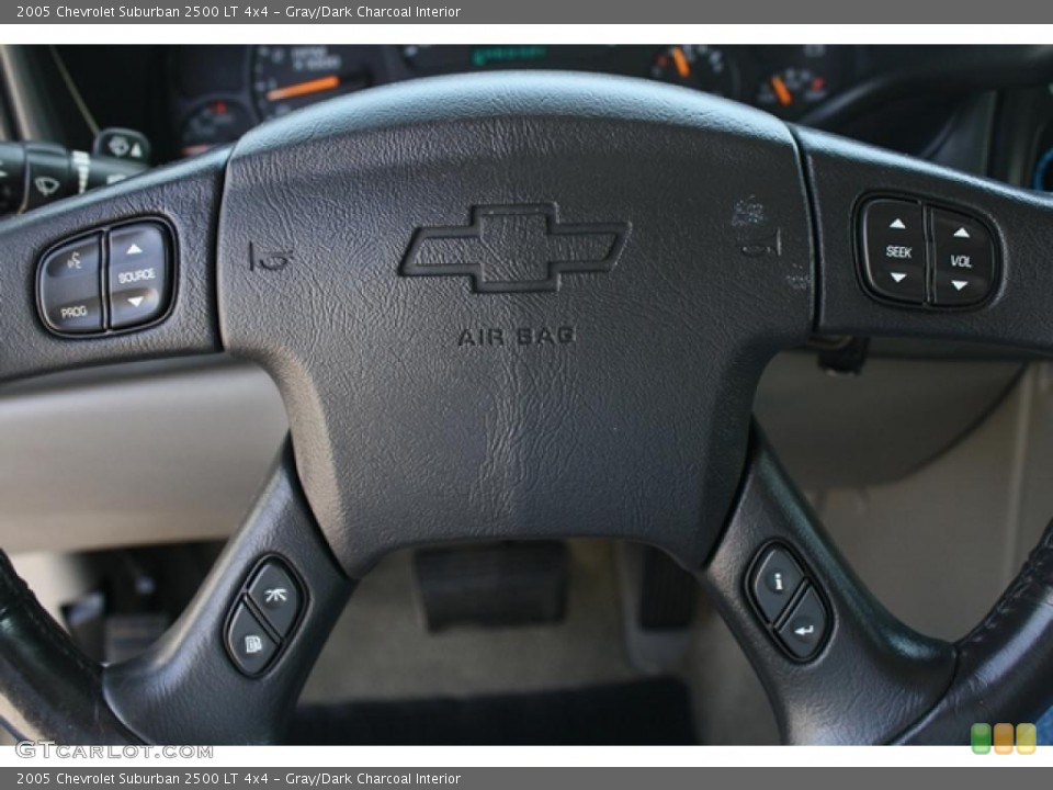 Gray/Dark Charcoal Interior Controls for the 2005 Chevrolet Suburban 2500 LT 4x4 #49159019