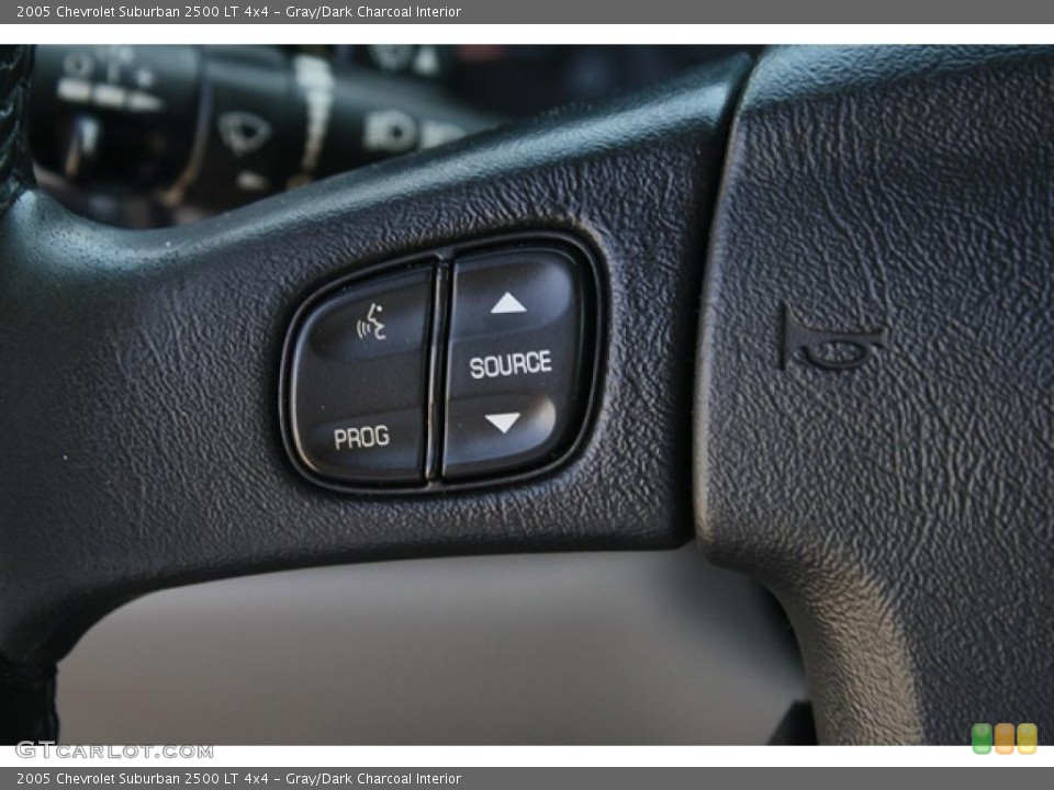 Gray/Dark Charcoal Interior Controls for the 2005 Chevrolet Suburban 2500 LT 4x4 #49159034