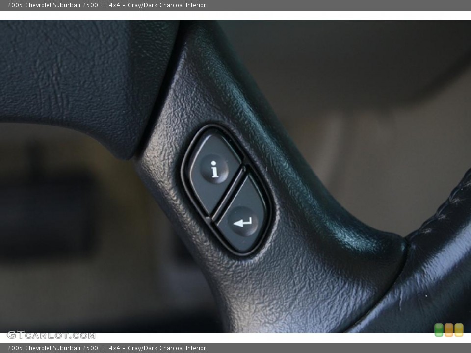 Gray/Dark Charcoal Interior Controls for the 2005 Chevrolet Suburban 2500 LT 4x4 #49159085