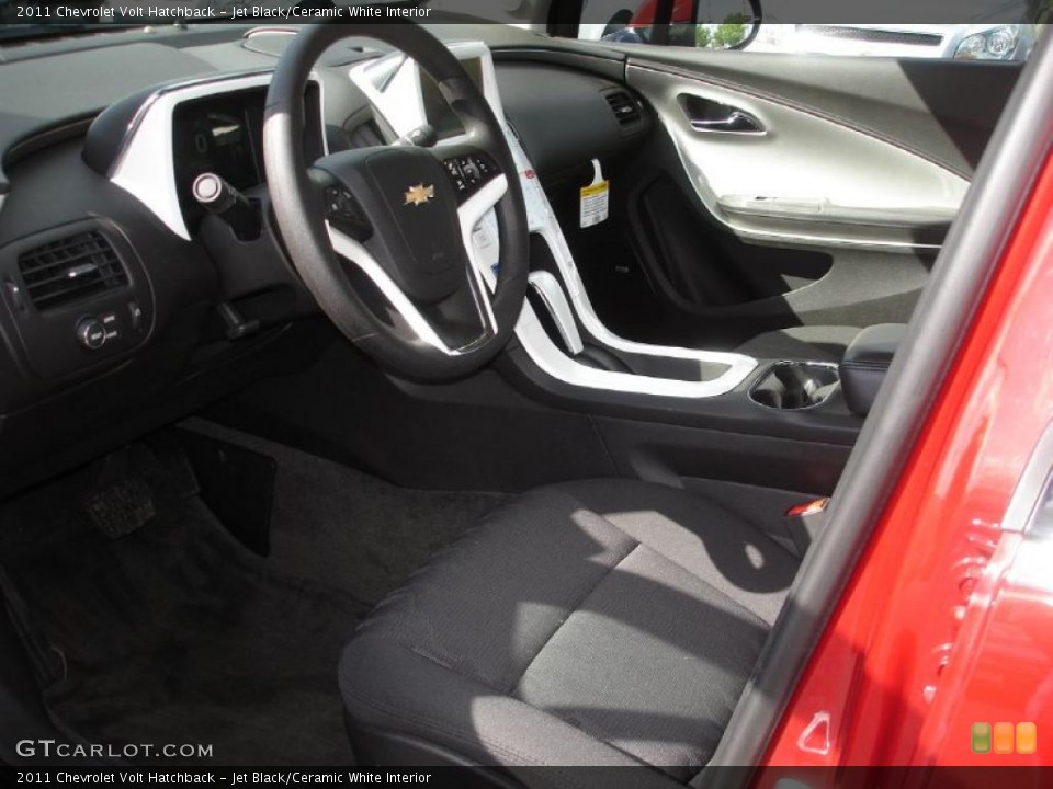 Jet Black/Ceramic White Interior Photo for the 2011 Chevrolet Volt Hatchback #49161095