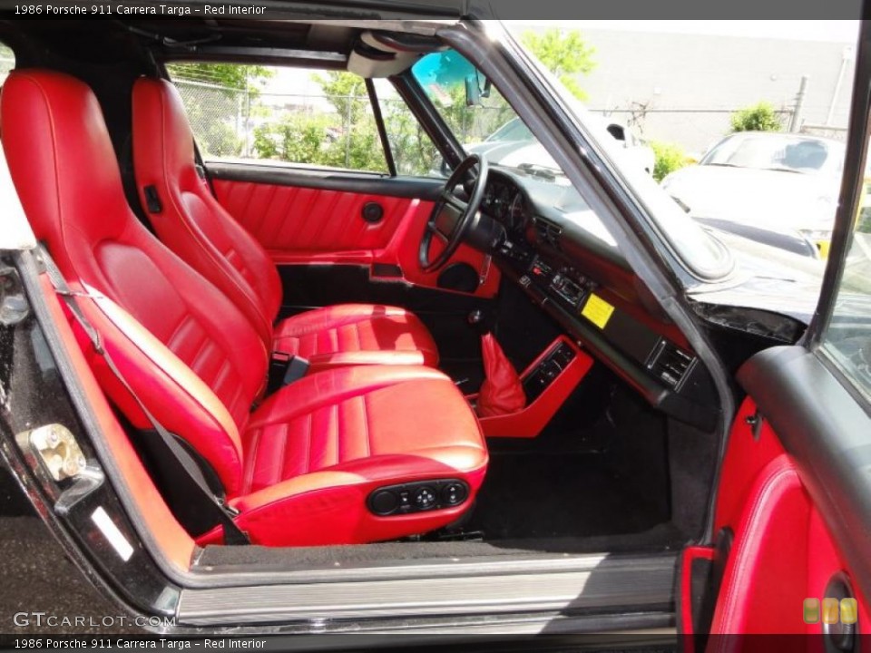 Red Interior Photo for the 1986 Porsche 911 Carrera Targa #49166450