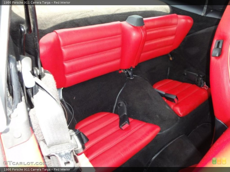 Red Interior Photo for the 1986 Porsche 911 Carrera Targa #49166471