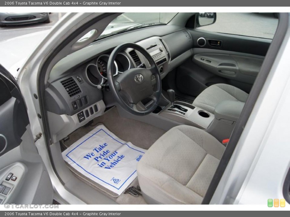 Graphite Gray Interior Photo for the 2006 Toyota Tacoma V6 Double Cab 4x4 #49170407