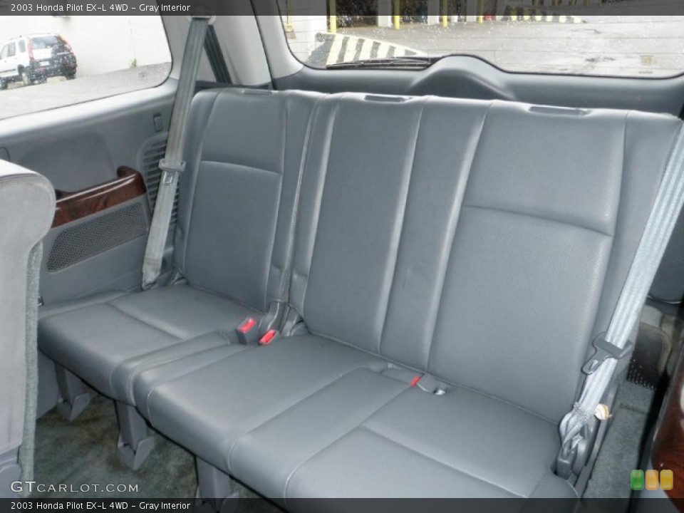 Gray Interior Photo for the 2003 Honda Pilot EX-L 4WD #49185302