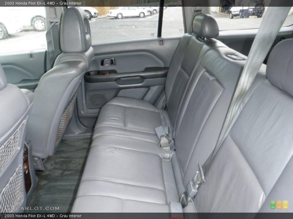 Gray Interior Photo for the 2003 Honda Pilot EX-L 4WD #49185329
