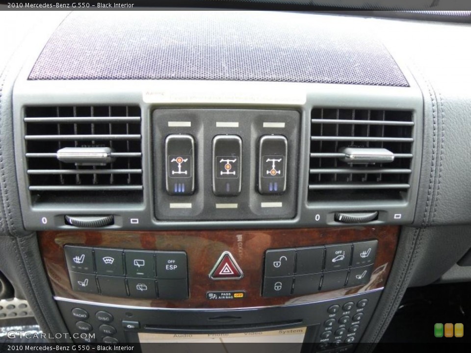 Black Interior Controls for the 2010 Mercedes-Benz G 550 #49185881