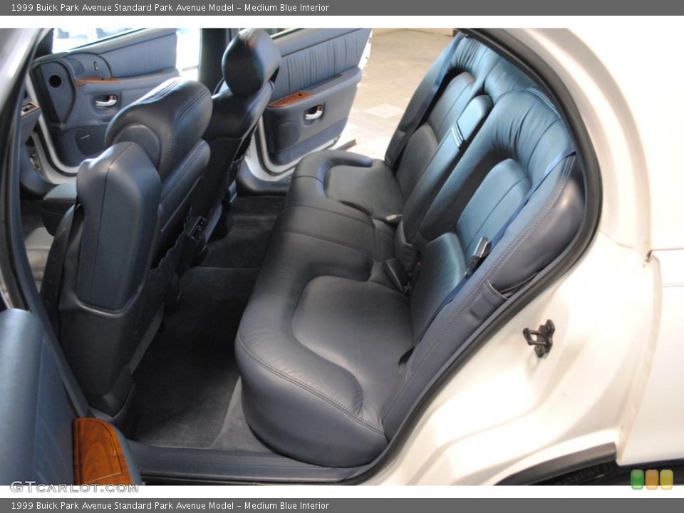 Medium Blue Interior Photo for the 1999 Buick Park Avenue  #49200689