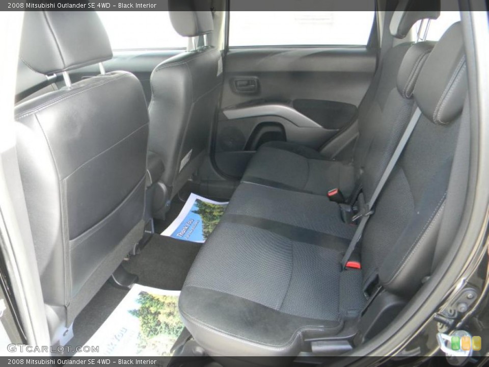 Black Interior Photo for the 2008 Mitsubishi Outlander SE 4WD #49208276