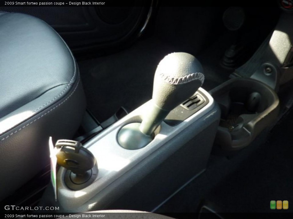 Design Black Interior Transmission for the 2009 Smart fortwo passion coupe #49215512