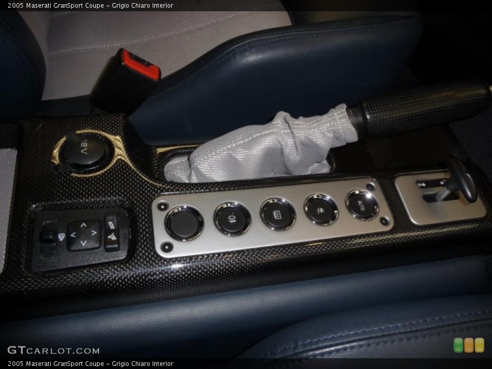 Grigio Chiaro Interior Transmission for the 2005 Maserati GranSport Coupe #49219850
