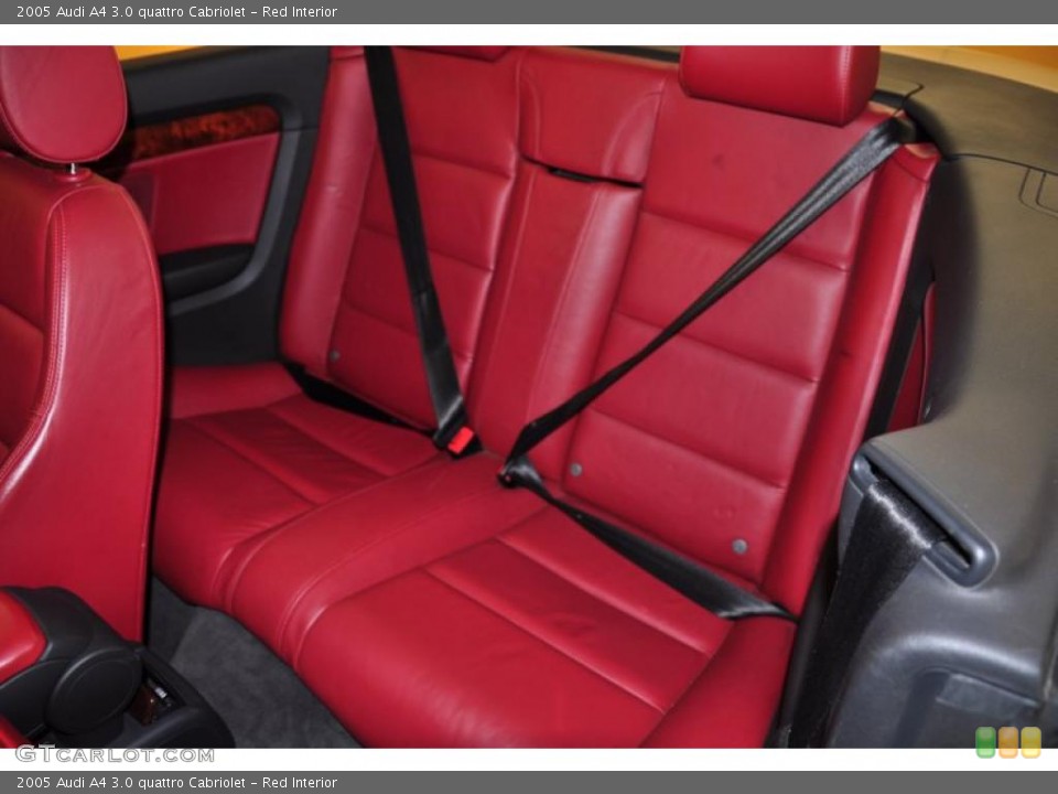 Red Interior Photo for the 2005 Audi A4 3.0 quattro Cabriolet #49240311
