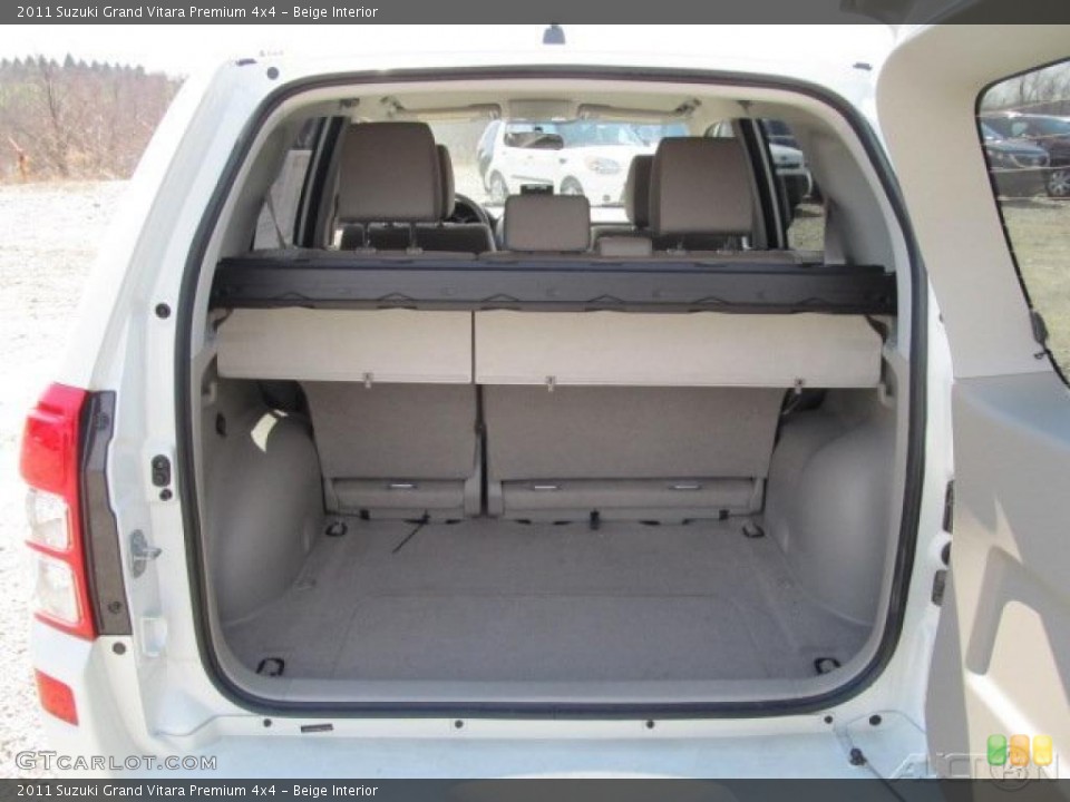 Beige Interior Trunk for the 2011 Suzuki Grand Vitara Premium 4x4 #49248014