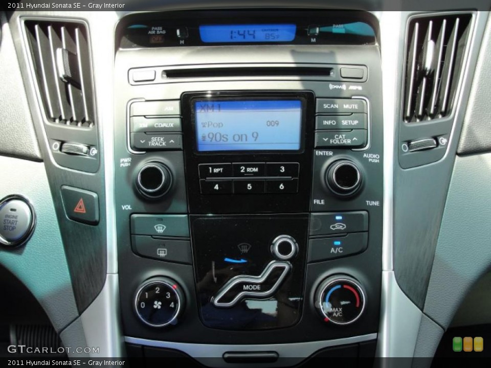 Gray Interior Controls for the 2011 Hyundai Sonata SE #49254389