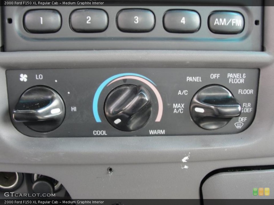 Medium Graphite Interior Controls for the 2000 Ford F150 XL Regular Cab #49257512