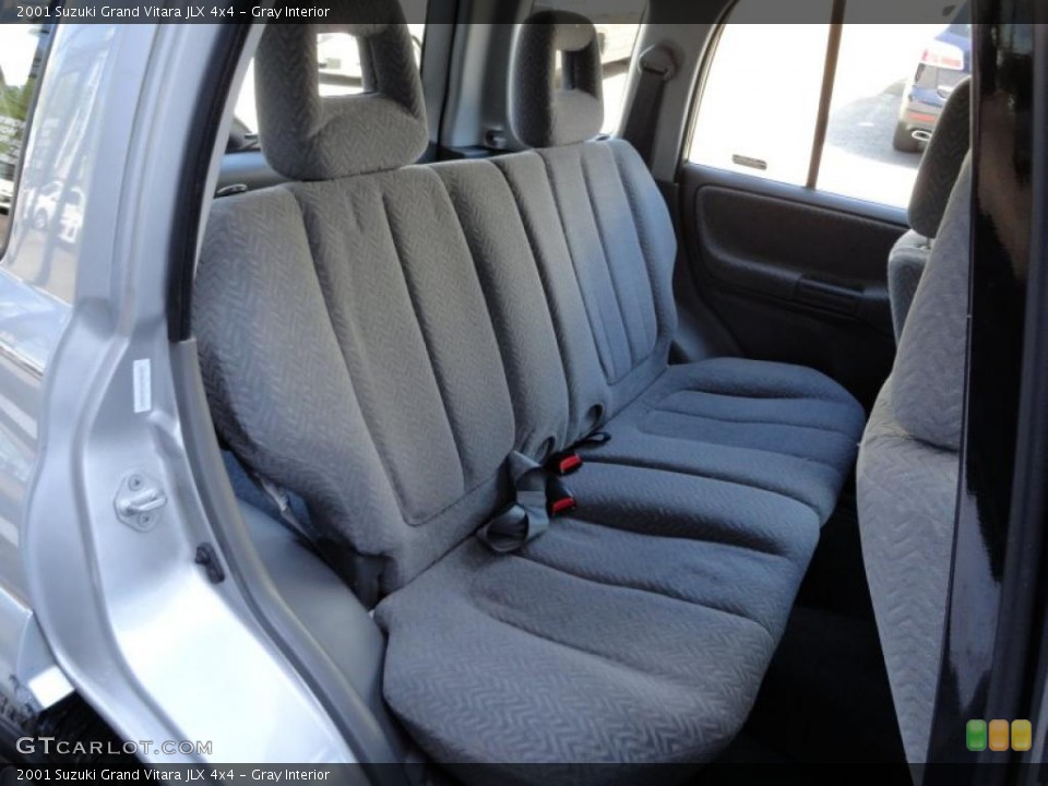 Gray Interior Photo for the 2001 Suzuki Grand Vitara JLX 4x4 #49258856